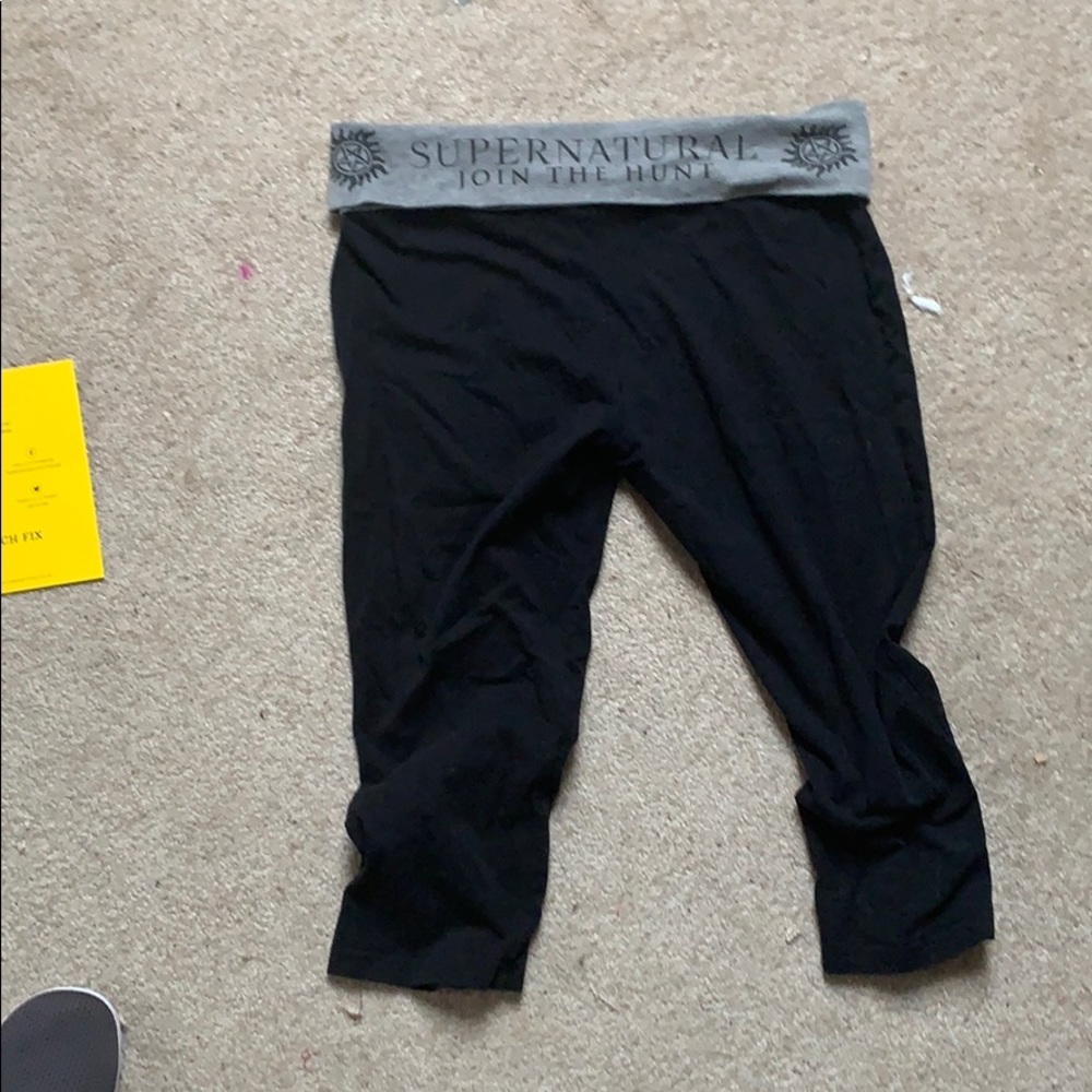 Supernatural cropped yoga pants